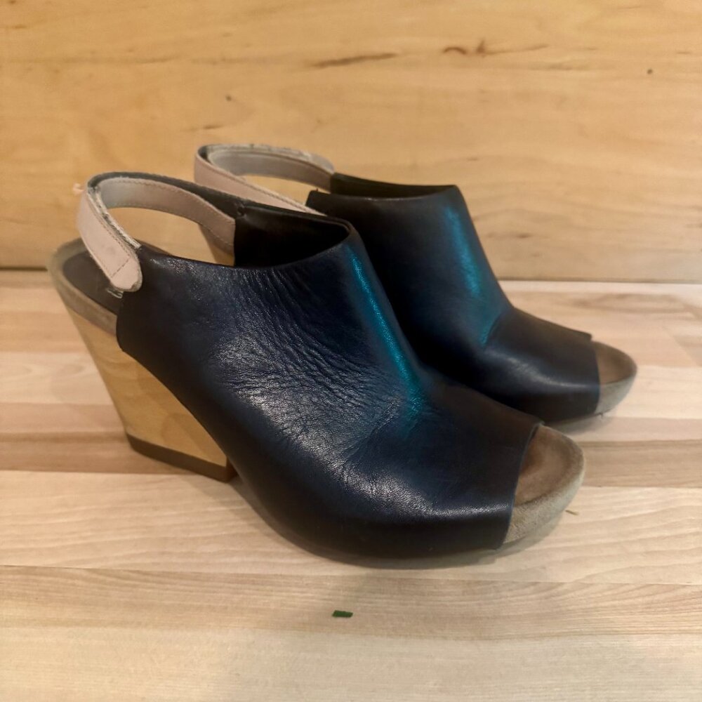 CAMPER - Leather Wedge Sandals – Size 36 / US 6